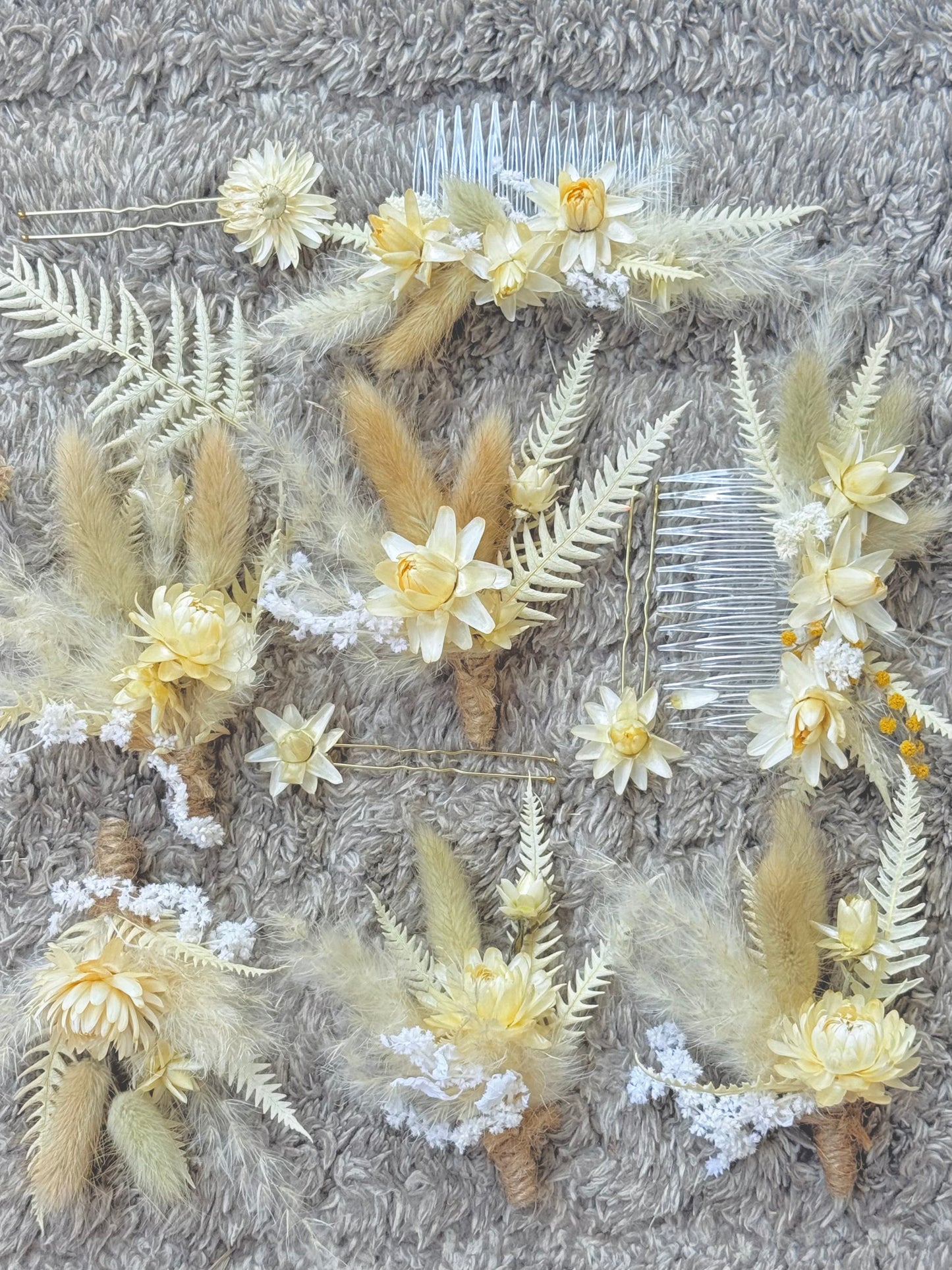 Ivory Dried Flowers - Boutonnière