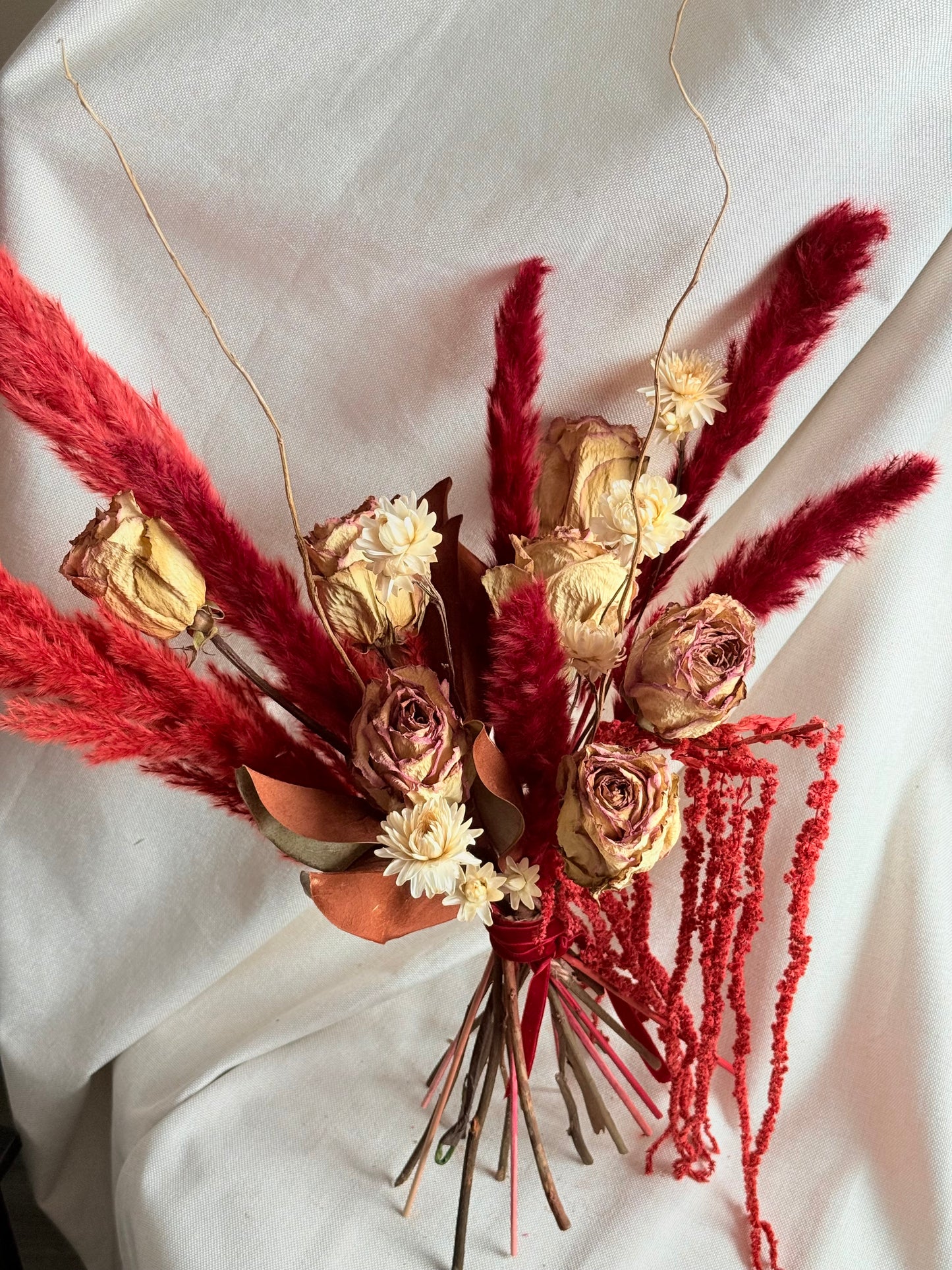 Red Heart - Dried Medium Size Bouquet