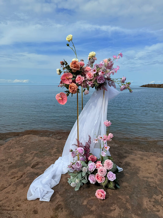 Rental - Whimsical Elegance 40ʼʼ stand